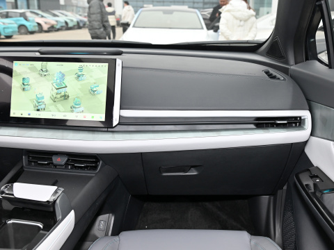 Fuel Used Cars and Cars Changan UNI-T 2023 SUV Electric Rear Window with One Key Lifting