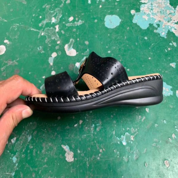 Ladies Causal Silppers New Style Three Colors Hot Summer Light Four Seasons Sizes 37-42