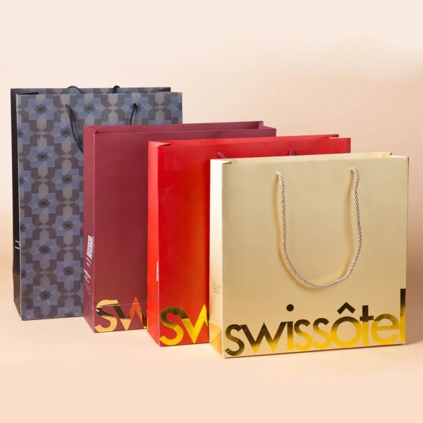 Shopping Packaging Laminated C1S Art Paper Tote Bags Custom Logo