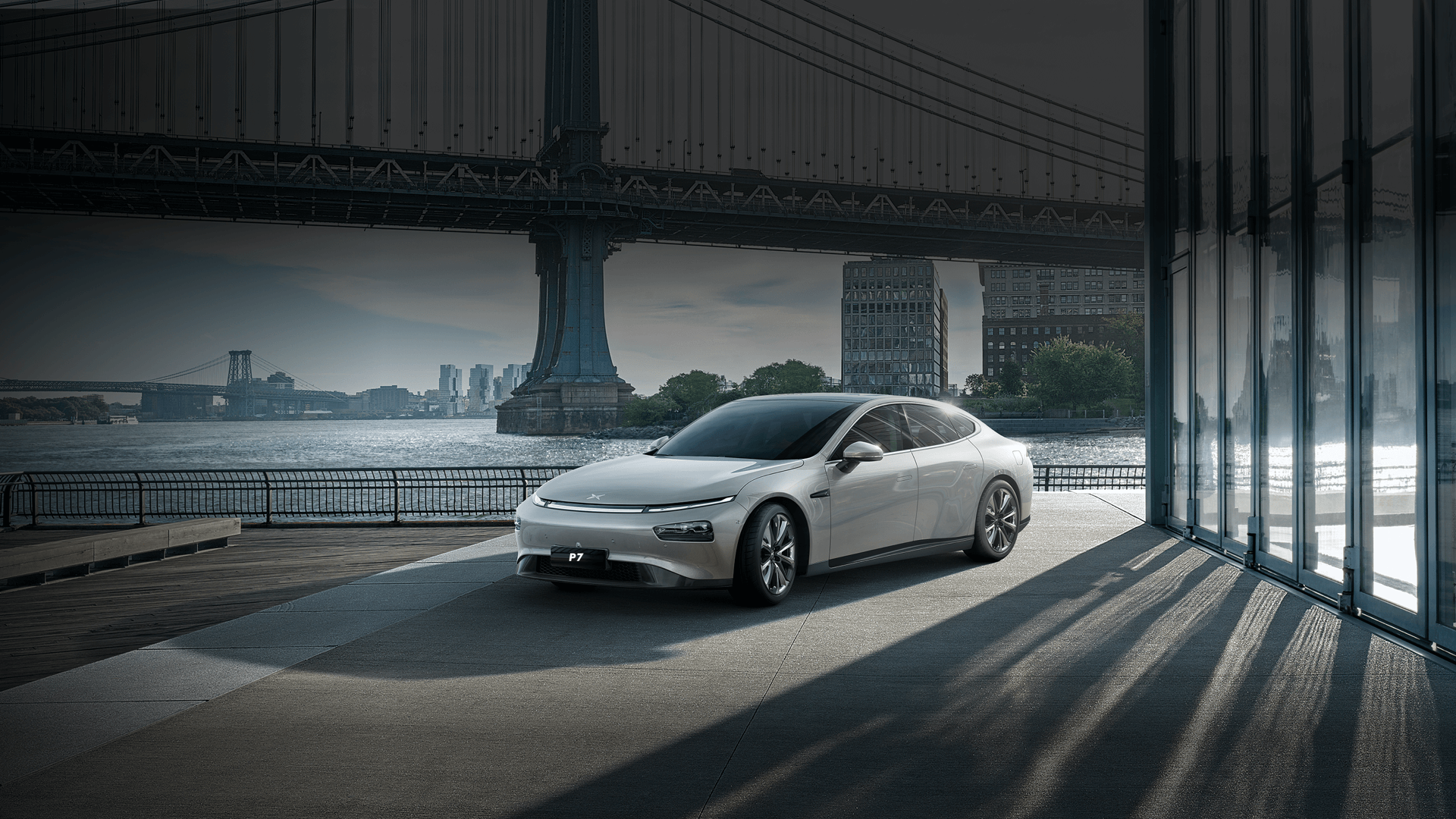 Four Wheeler Energy Vehicle Electric Cars with Tyre size 245/50/R18 and High Speed