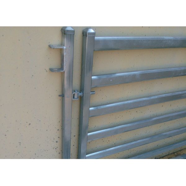 Buy Galvanized Oval Tube Animal Fencing Panels For Cattles at wholesale prices