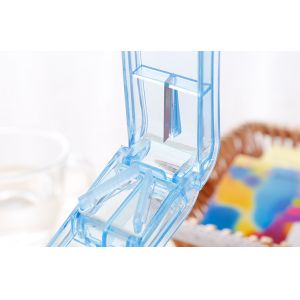Promotional pill case &pill cutter with three compartment for home care pill