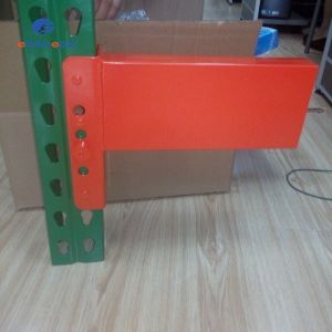 Selective Warehouse Teardrop Pallet Rack Systems , Red / Blue Industrial Pallet