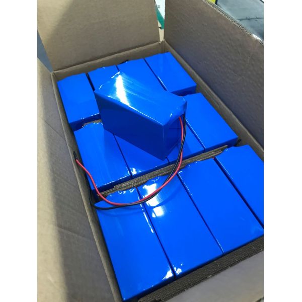 Custom Design 13Ah 12v Rechargeable Battery Pack Manufacturer