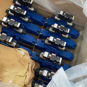 China 4WRZ10E1-50-7X/6EG24N9EK4/M
4WRZ10E85-7X/6EG24N9ETK4/D3M
4WRZ10E1-50-7X/6EG24N9ETK4/D3M Original directional valve Rexroth German hydraulic proportional valve on sale