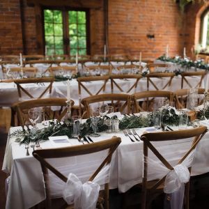 Restaurant and Hotel Solid Wood Woven Cross Back Chair in Modern Nordic Style