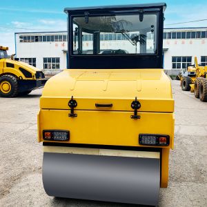 Free Shipping Euro 5 EPA Manufacturer 6 Ton Double Drum Ride-on Road Roller for