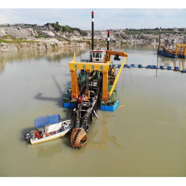 Diesel Engine 26 Inch Cutter Suction Sand Dredging Machine