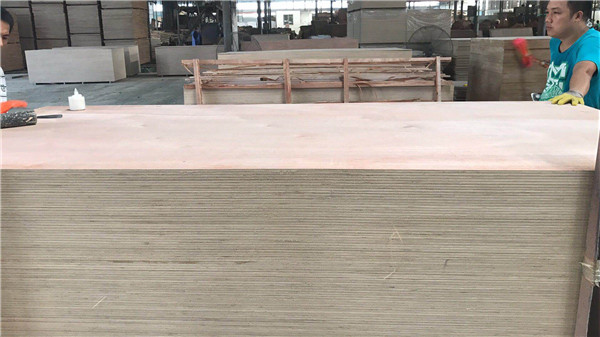 Buy Climate Resistance 4×8 1250mm Marine Okoume Plywood at wholesale prices