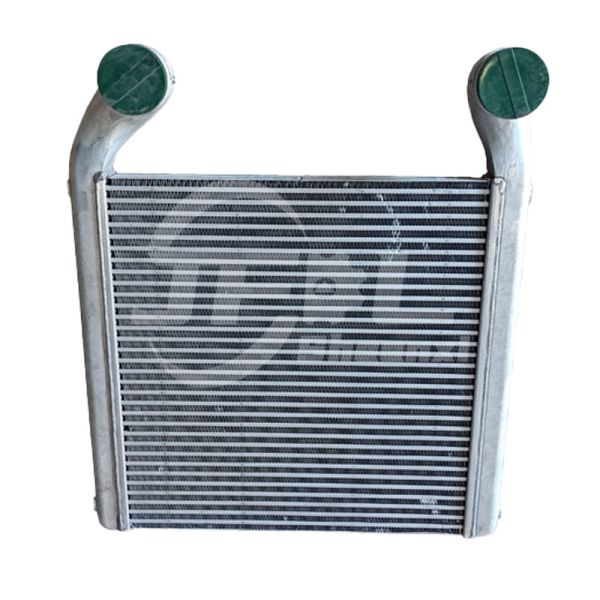 Small Intercooler WG9925530127 for SINOTRUK HOWO A7 SITRAK C7H Truck water tank