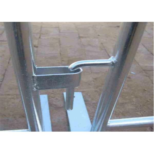 Construction Galvanized Crowd Control Barrier For Outdoor Events Barricade Fence