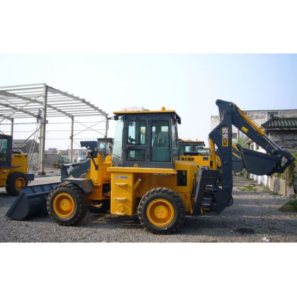 Low Noise Tractor with Bucket and Backhoe Wing Spread Support Leg 0.3M3 Digger capacity