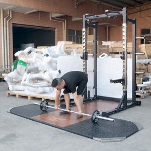 China Home Squat Rack Weightlifting Fitness Equipment Height Adjustment on sale