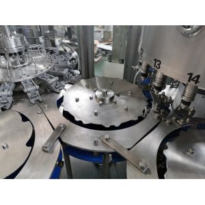 Automatic 8000bph Pet Bottle Water Filling Machine with steel structure