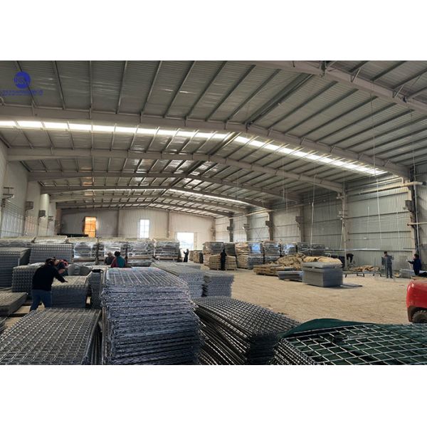 Buy Hot Dipped Galvanized Welded Wire Mesh Defensive Barrier For Security Fencing at wholesale prices