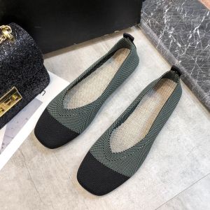 Wholesale Lightweight Knit Woven Shoes 2021 Breathable Flat Shoes For Women New