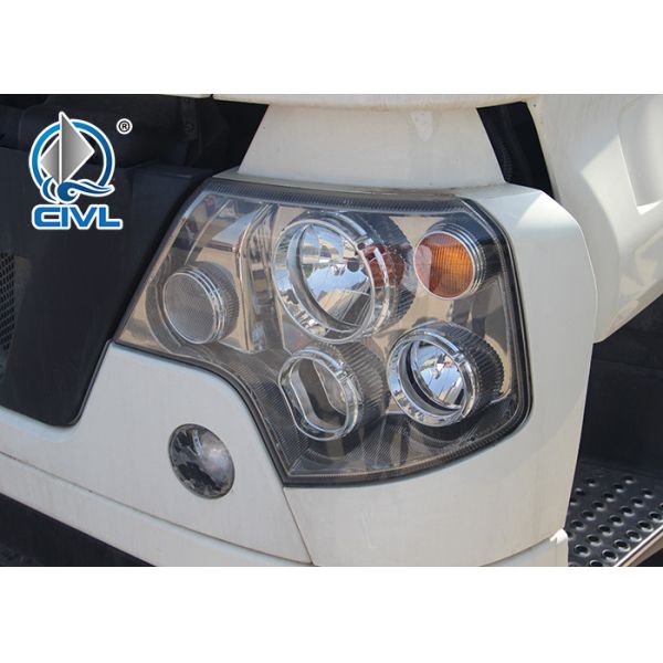 new SINOTRUK HOWO WATER TANK 6x4 25000L engine 371hp euro II