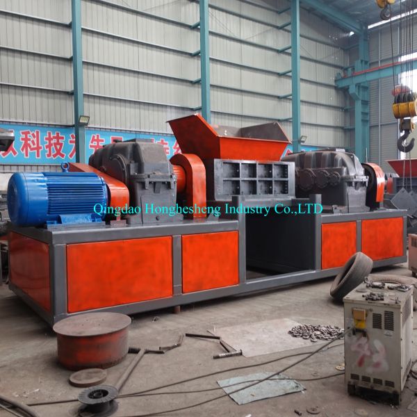 Heavy Duty Tire Shredder For Rubber Powder Making 2500kg/H