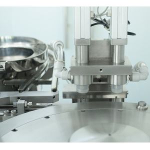 PFS - 2 Glass Syringe Filling Plugging Machine Aseptic Filling Equipment