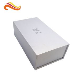 Quality Rectangle Silver Rigid Gift Boxes , Handmade Magnetic Gift Box Color Customized for sale