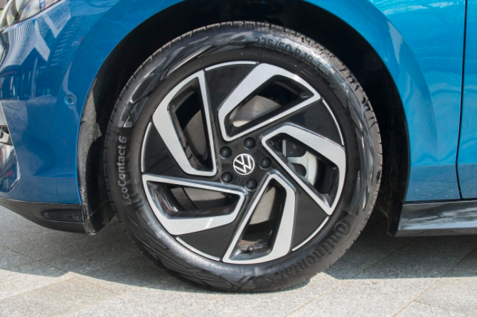 700km Long Range Luxury EV Car Volkswagen ID.7 VIZZION 2024 Electric 5-door 7-seater SUV