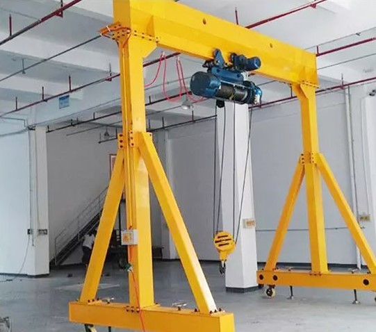 Buy 2m-10m  Span Portable Gantry Crane  Workshop Gantry Crane Customized at wholesale prices