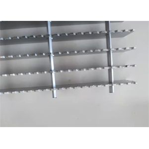 Walkways Metal T6061 Material Serrated Aluminum Grating Anti Slip Construction