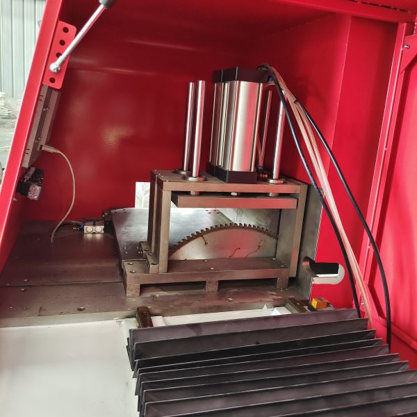 Buy Aluminum Profile Heavy Duty Single Head Miter Saw 2800r/Min at wholesale prices