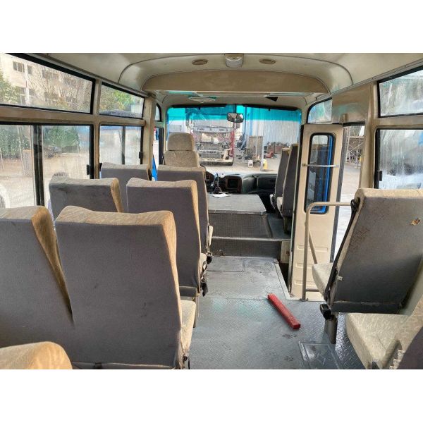 Used Mini Van 136hp DongF EQ6600 17seats Yuchai Engine Euro 4 Left Hand Drive