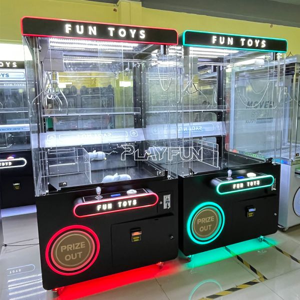 Factory Direct Sale Fun Toys 960XXL Coin Operated Claw Game Catch Toys Claw Crane Machine for Brazil Market