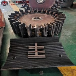 Plastic PVC Pulverizer Miller Rotor Blade With HRC-56-60 Rotary Fixed Knife