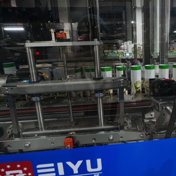 Buy Automatic Sleeve Labeling Machine 9000-72000bph for Bottles Cans at wholesale prices