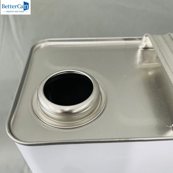 Buy Engine Oil Metal Handle 4 Liter Empty Tin Cans With Metal Cap ODM 1 Gallon Pacakge at wholesale prices