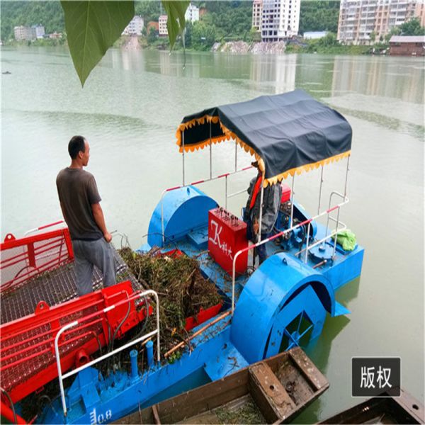 Buy Integrated 5500m3 Aquatic Weed Harvester For Reservoir Coasts at wholesale prices