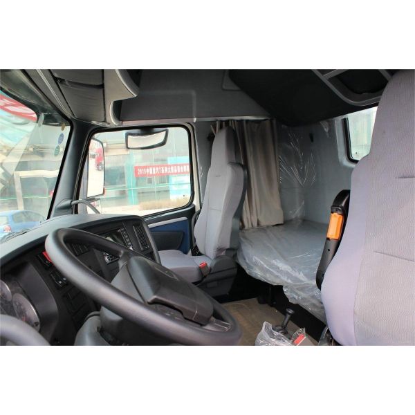 High Performance Engine Truck Used Tractor HOWO T7H Born For Transportation