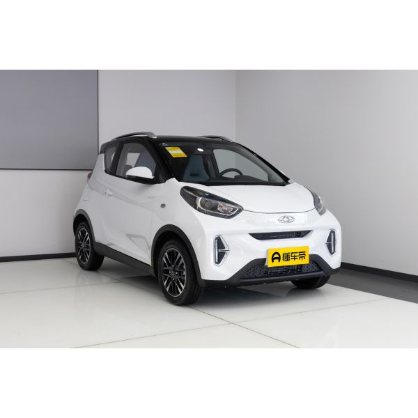 Manufactures 2023 Cherry Little Ant 3-door Mini Electric Car with 4 Seats in Red/Blue