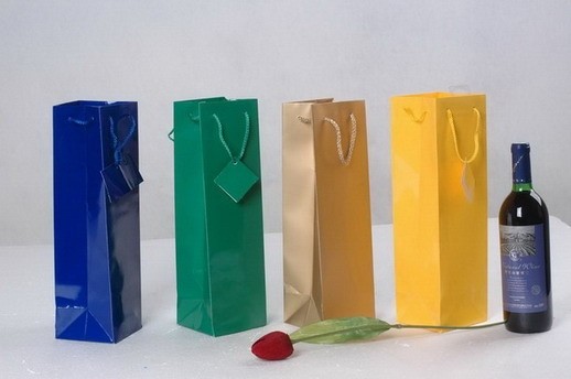 Customized promotional artpaper wine bag/gift wine bag for red wine with PVC window