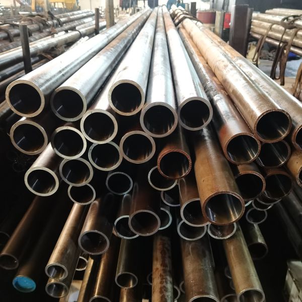 Buy ST52 Cylinder Seamless Steel Pipes at wholesale prices