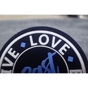 Quality Screen Printing Clothing Microfiber Rubber Logo Patches for sale