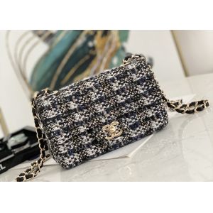 Mouth Cover Luxury Chain Bag Stitching Wool Metal Collocation