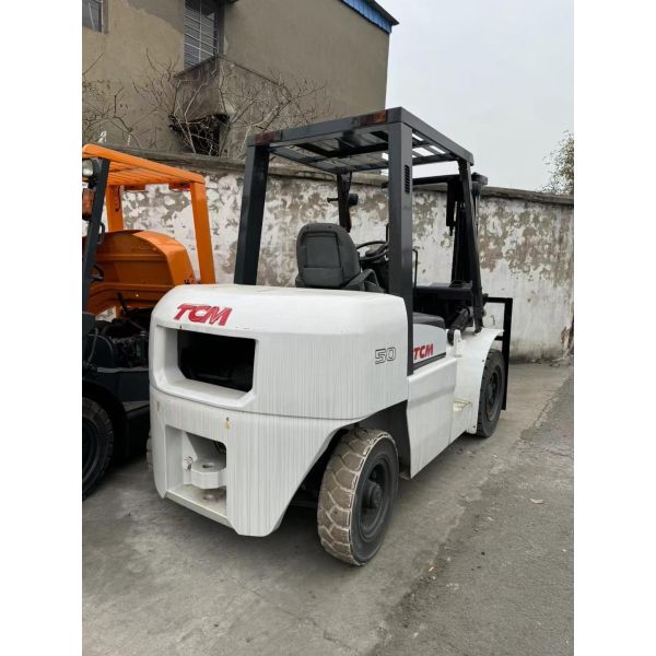 Used Japan Original TCM 50 5Tons 3Meters Diesel Forklift with Reasonable Price