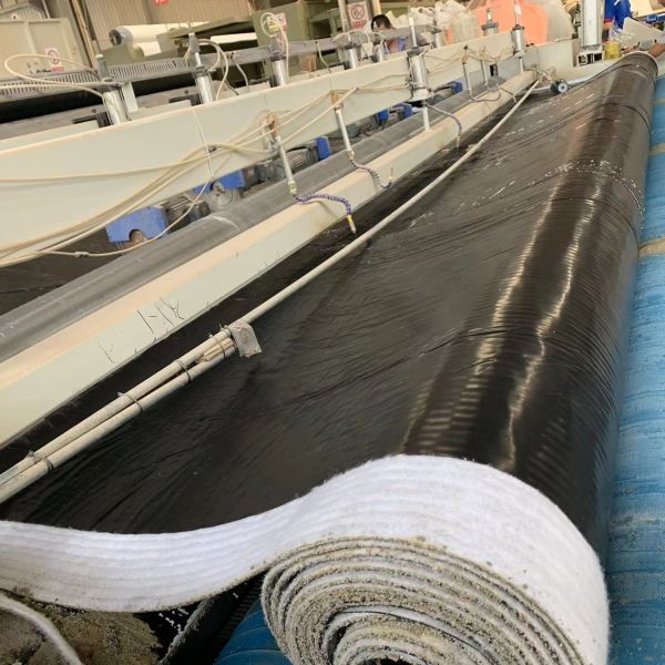 Buy 1m-6m Width ASTM Standard Bentonite Geosynthetic Clay Blanket for Building Engineering at wholesale prices