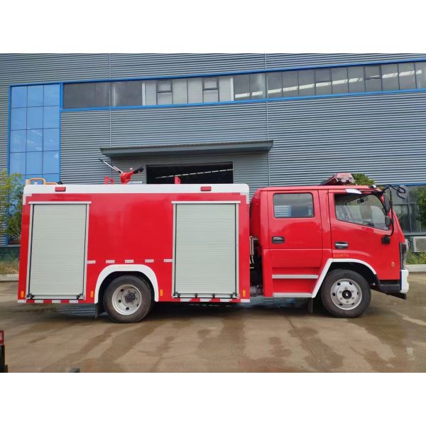 12t Foam Fire Truck Has Water tank Fire Fighting Function Which Is Suitable for Fighting Oil and Other Oil Fires