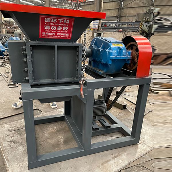 Customized High Capacity Automatic Waste Tire Shredder Crusher Machine for Recycling