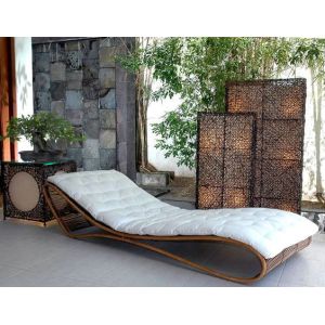 Outdoor Garden Rattan Sun Lounger , Comfortable Lounge Chair