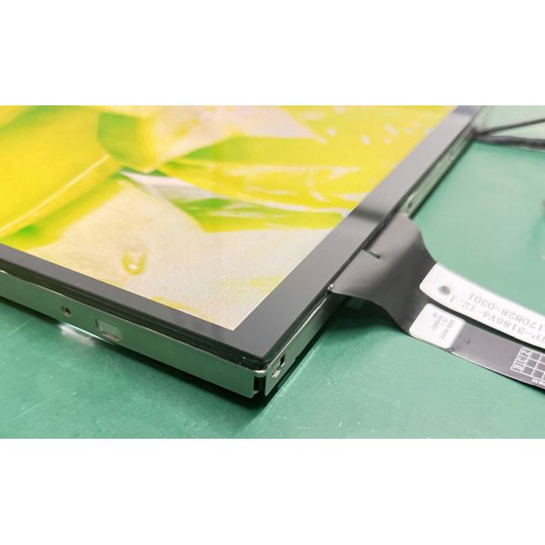 12.1'' Sun Readable LCD Screen 960x3x1280 Pixels Normally White Display with HDMI/VGA/USB Interface