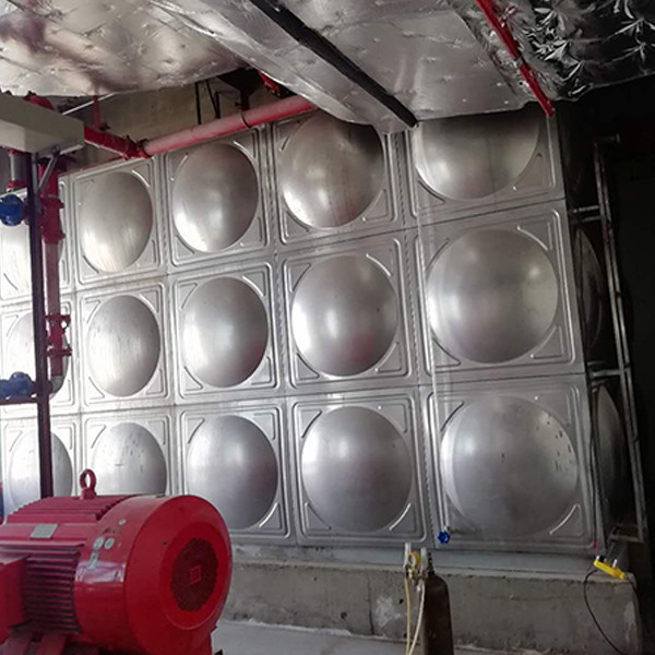 Buy Durable Insulated Water Tank Pu / Ss304 / 316 / Polyurethane Combined Material at wholesale prices