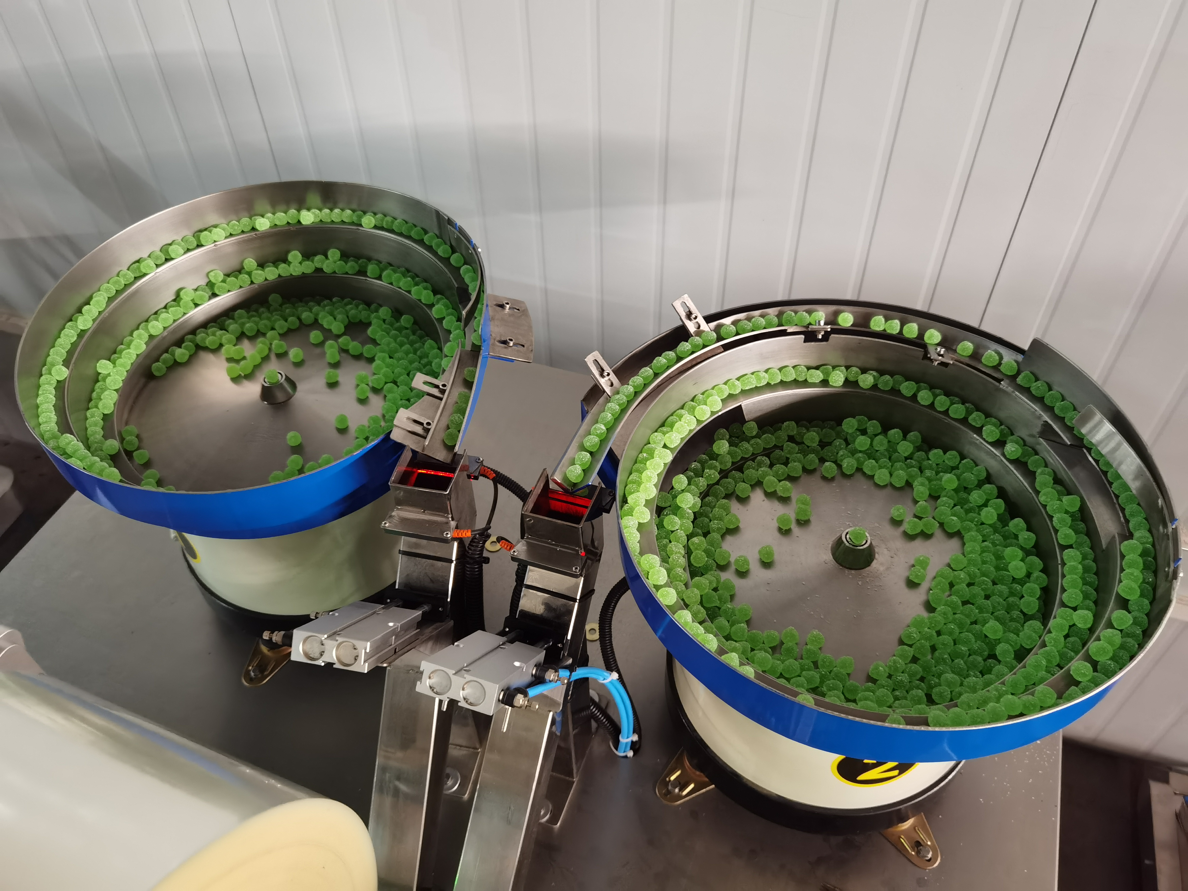 low cost multi-function Multifunctional sexy toys screws counting filling and packing machine