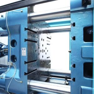 180T-220T Screw Servo Efficiency Plastic Molding Machine With 5-Level Segmental