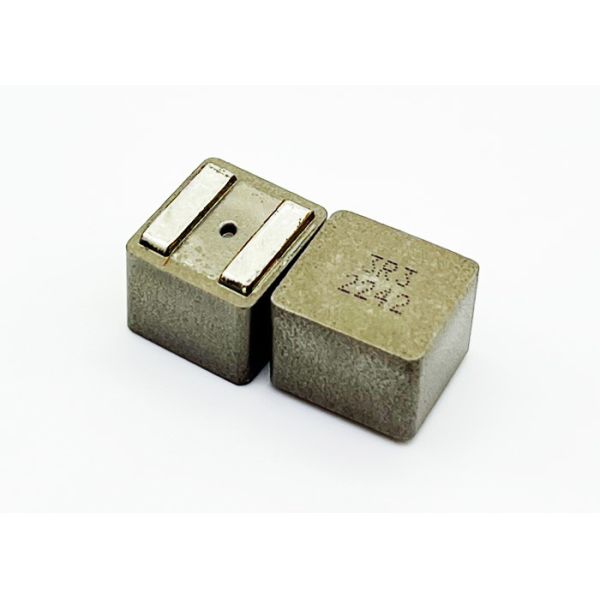 Shareway Free Sample SMT Shielded Power Inductor 7447714033 With 3.3uH